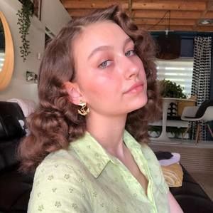 Meet your Posher, Georgia